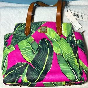 Authentic Dooney & Bourke RARE summer satchel Beautiful details